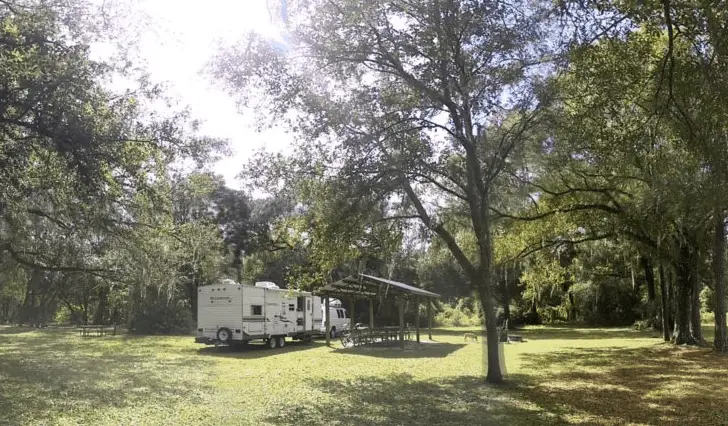Camping in Florida - Cumpressco Campground